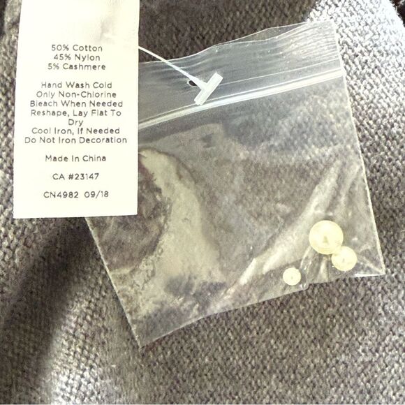 Talbots Sabrina  Cashmere Pearl  Sweater Gray Faux Pearls NWT size Extra Small - Picture 8 of 10